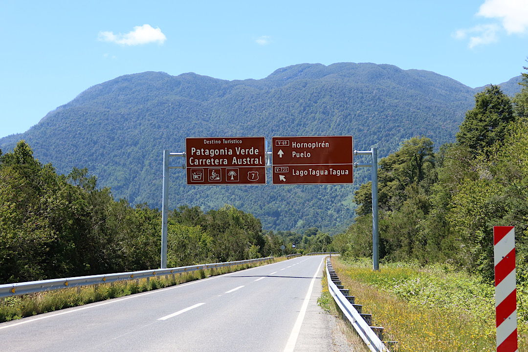 The first sign for the Carretera Austral. If only it were as close as the sign implied.