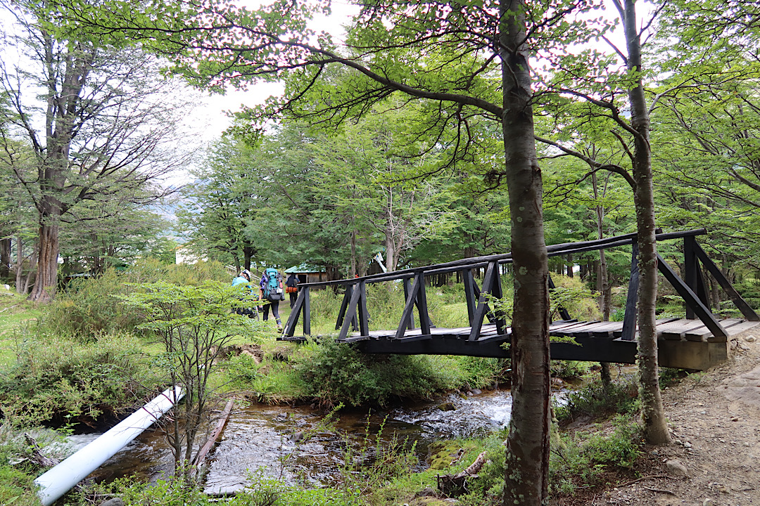 They do have bridges in Argentina!